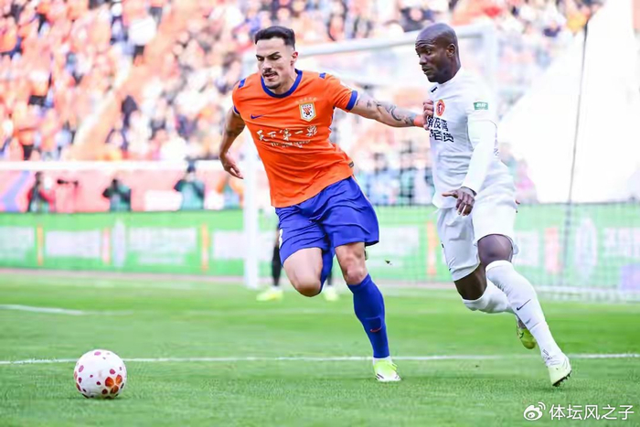 开云体育官网-泰山队捡到宝，阿尔瓦罗连场惊艳发挥，成后防定海神针，堪称中超顶级|新赛季|京鲁大战|佩德罗-阿尔瓦罗|山东泰山|中超联赛_新浪体育_新浪新闻